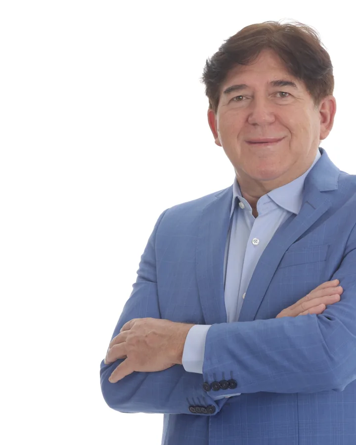 Dr. Valadão, cirurgião do aparelho digestivo